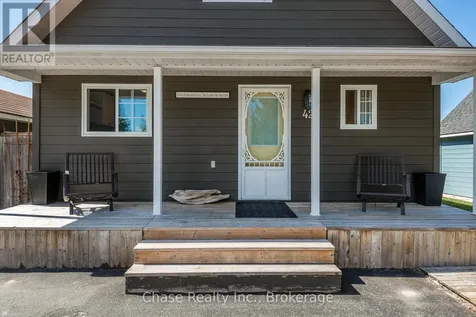 42 Madawaska Trail Wasaga Beach ON L9Z 1X7