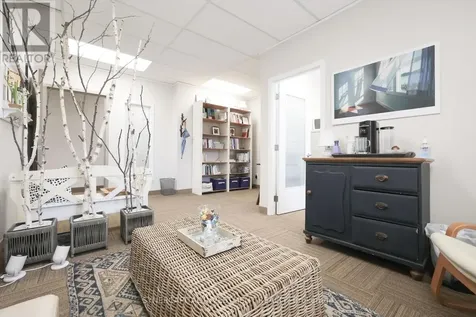 1376 Bank Street Ottawa ON K1H 7Y3
