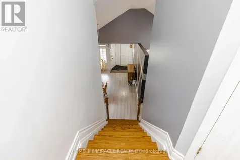 125 Hawkins Drive Cambridge ON N1T 1Z8