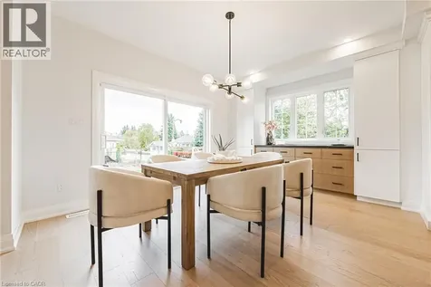 15 Kellogg Avenue Hamilton ON L0R 1W0