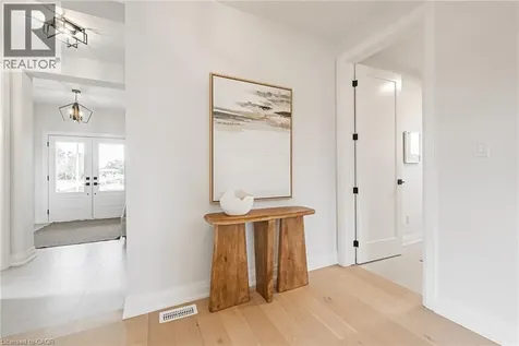 15 Kellogg Avenue Hamilton ON L0R 1W0