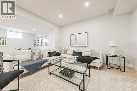 15 Kellogg Avenue Hamilton ON L0R 1W0