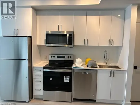 2782 Barton Street East Hamilton ON L8E 0L3