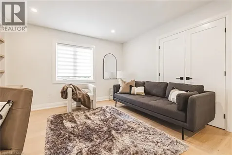 10 Kellogg Avenue Hamilton ON L0R 1W0