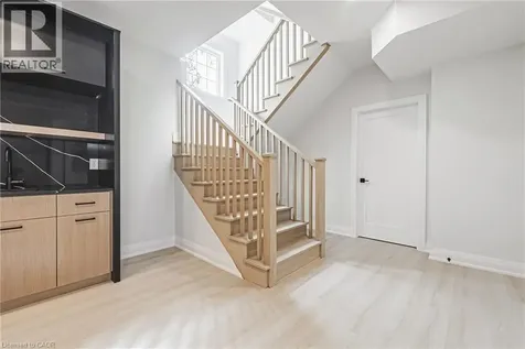 10 Kellogg Avenue Hamilton ON L0R 1W0