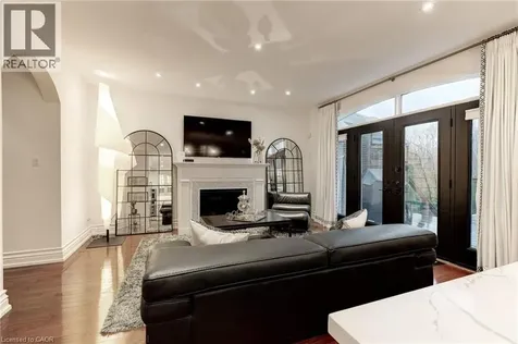 2214 Hampstead Road Oakville ON L6H 6Y9