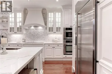 2214 Hampstead Road Oakville ON L6H 6Y9