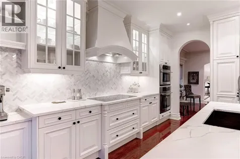 2214 Hampstead Road Oakville ON L6H 6Y9