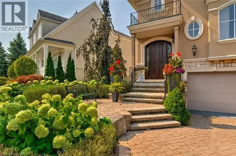 2214 Hampstead Road Oakville ON L6H 6Y9