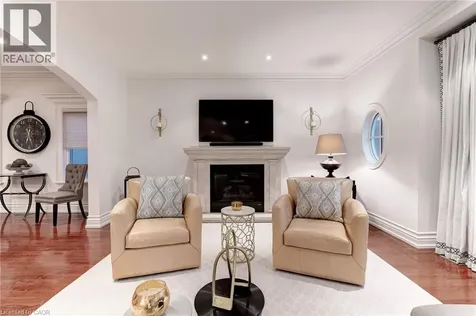 2214 Hampstead Road Oakville ON L6H 6Y9