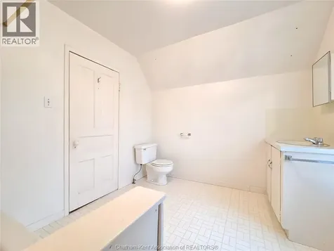 34 Park Avenue West Chatham ON N7M 1V9