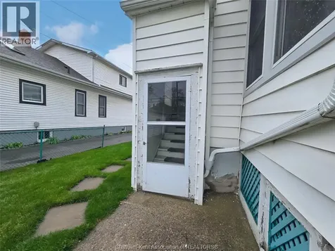 34 Park Avenue West Chatham ON N7M 1V9