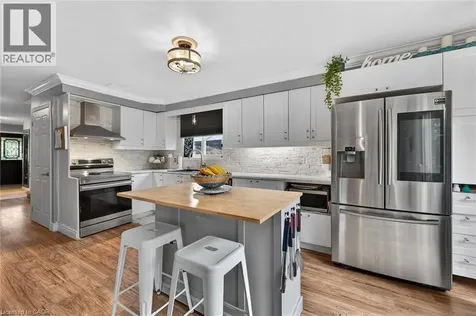 249 Lloyminn Avenue Ancaster ON L9G 4C4