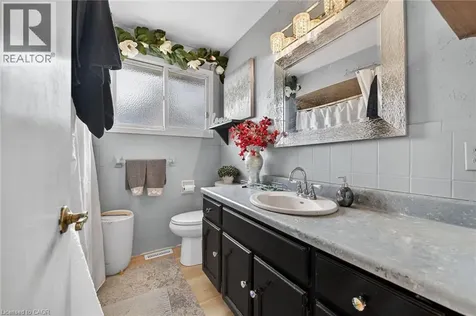 249 Lloyminn Avenue Ancaster ON L9G 4C4