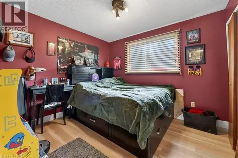 249 Lloyminn Avenue Ancaster ON L9G 4C4