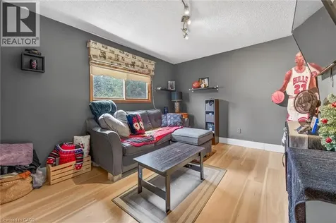 249 Lloyminn Avenue Ancaster ON L9G 4C4