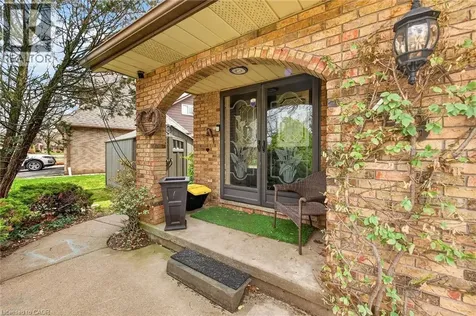 249 Lloyminn Avenue Ancaster ON L9G 4C4