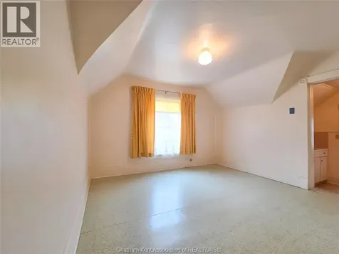 34 Park Avenue West Chatham ON N7M 1V9