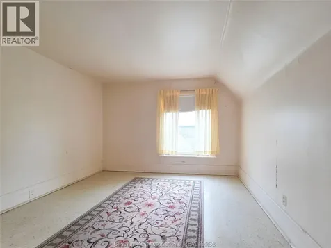 34 Park Avenue West Chatham ON N7M 1V9