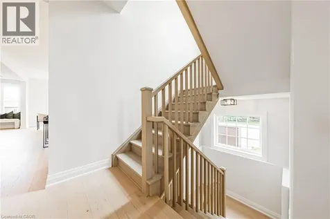 9 Kellogg Avenue Hamilton ON L0R 1W0