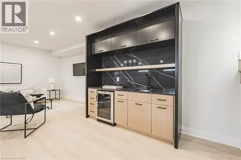 9 Kellogg Avenue Hamilton ON L0R 1W0