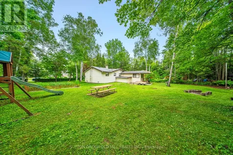 42 55th Street South Wasaga Beach ON L9Z 1W9