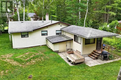 42 55th Street South Wasaga Beach ON L9Z 1W9