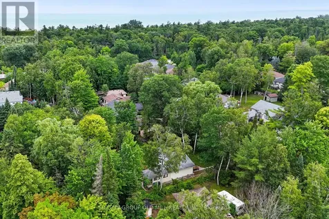 42 55th Street South Wasaga Beach ON L9Z 1W9