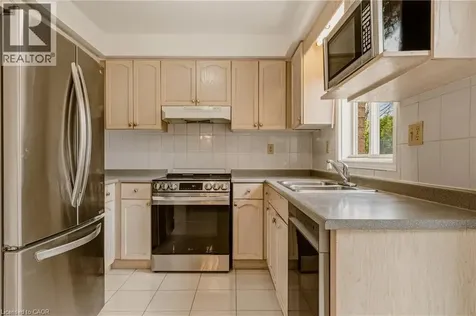 90 Lynnette Drive Hamilton ON L9B 2M5