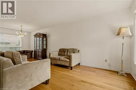 90 Lynnette Drive Hamilton ON L9B 2M5