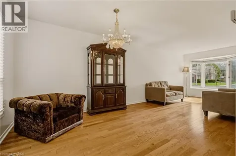 90 Lynnette Drive Hamilton ON L9B 2M5
