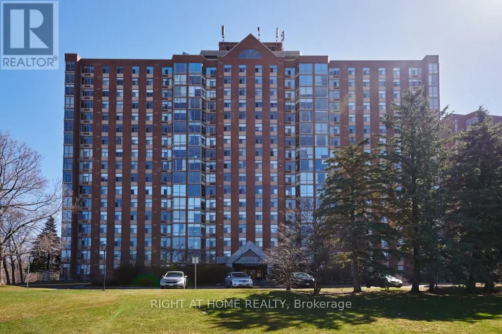 2759 Carousel Crescent Ottawa ON K1T 2N5