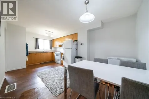391 Pioneer Drive Kitchener ON N2P 1L8
