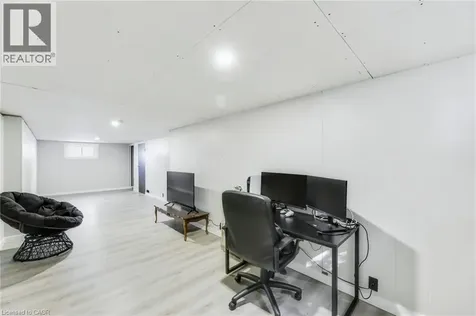 18 Tweedsmuir Avenue London ON N5W 1K5