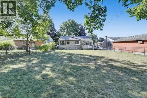 18 Tweedsmuir Avenue London ON N5W 1K5