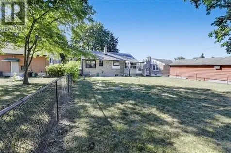 18 Tweedsmuir Avenue London ON N5W 1K5