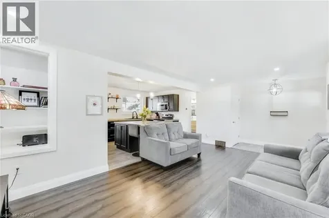 18 Tweedsmuir Avenue London ON N5W 1K5