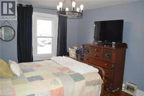 73 Talbot Street South Simcoe ON N3Y 2Z4
