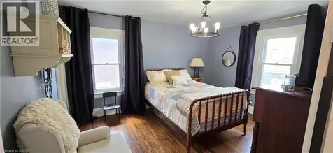 73 Talbot Street South Simcoe ON N3Y 2Z4
