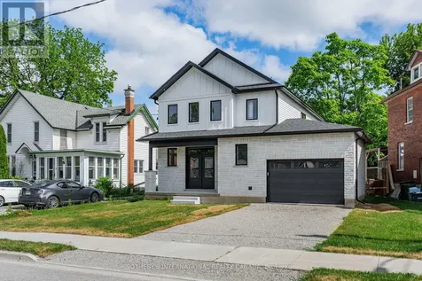 42 Rich Avenue Cambridge ON N1R 2A5