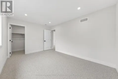 42 Rich Avenue Cambridge ON N1R 2A5
