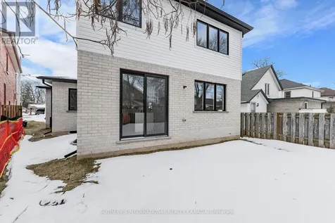 42 Rich Avenue Cambridge ON N1R 2A5