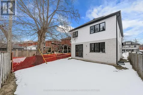 42 Rich Avenue Cambridge ON N1R 2A5