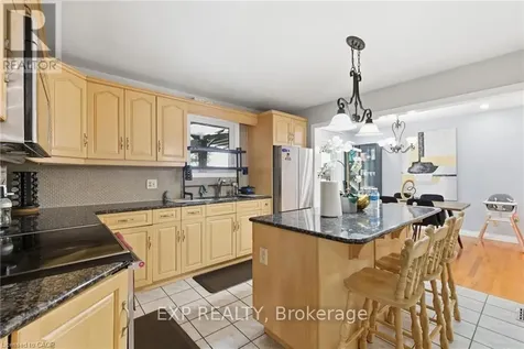364 Roselawn Place Waterloo ON N2L 5P1