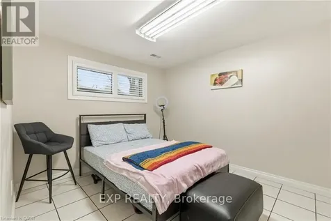 364 Roselawn Place Waterloo ON N2L 5P1