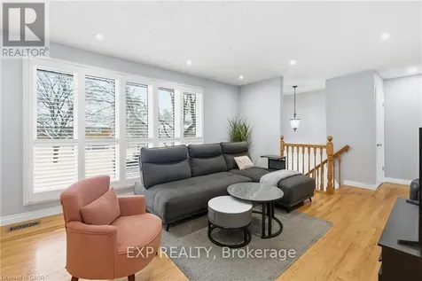 364 Roselawn Place Waterloo ON N2L 5P1