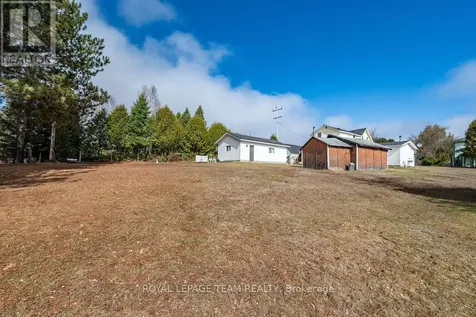 3709 Old Barrys Bay Road Madawaska Valley ON K0J 1B0