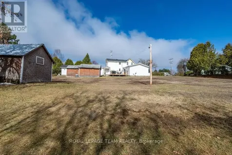 3709 Old Barrys Bay Road Madawaska Valley ON K0J 1B0