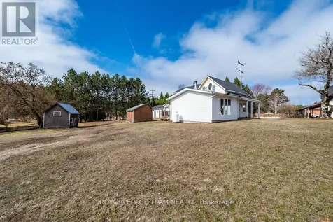 3709 Old Barrys Bay Road Madawaska Valley ON K0J 1B0