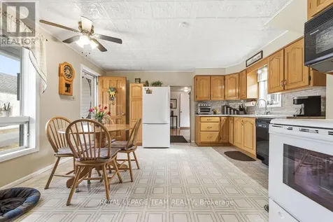 3709 Old Barrys Bay Road Madawaska Valley ON K0J 1B0